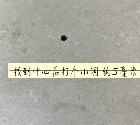 江干瓷砖空鼓维修公司专业解答在瓷砖铺贴过程中，如果砂料搅拌不均匀，将会带来以下问题